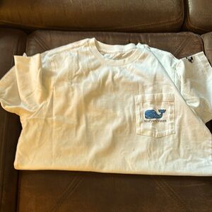 Vineyard Vines shark week tee boys 16